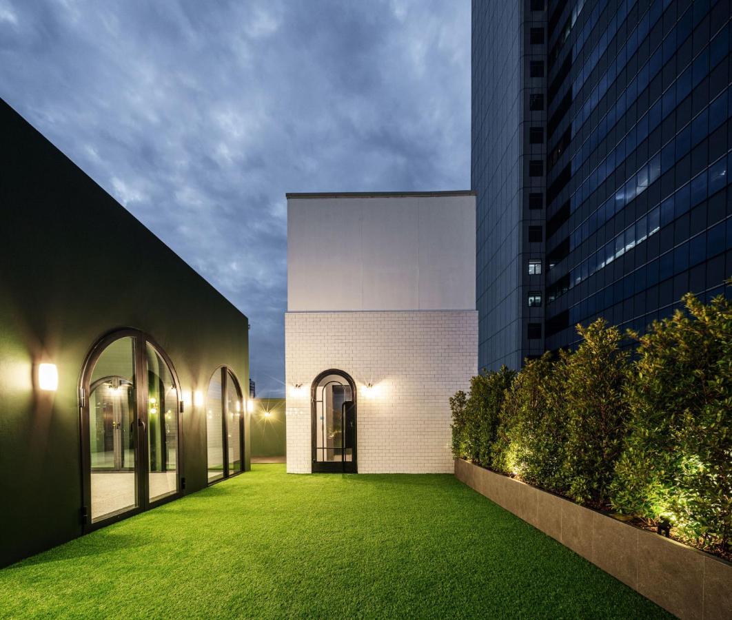 Cher Hostel Bangkok Exterior photo
