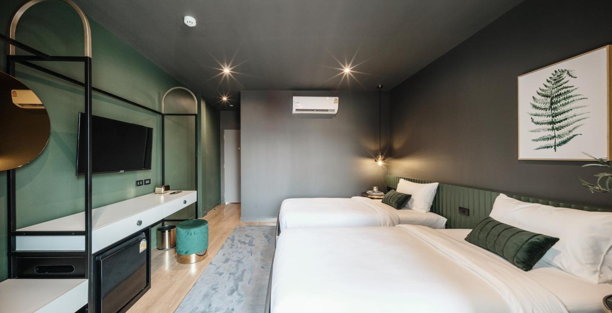 Cher Hostel Bangkok Exterior photo